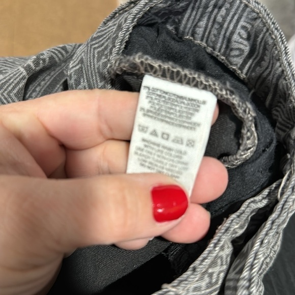 Free‎ People jeans Isla Batik Skinny size 30 gray tribal design - Picture 6 of 7